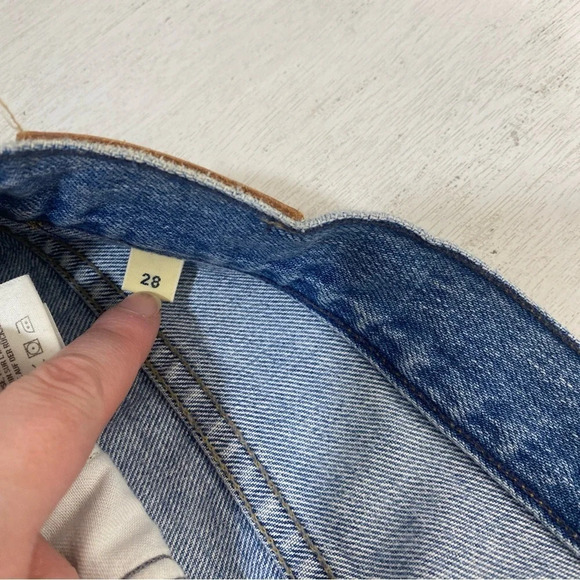 Citizens of Humanity Jeans Emerson 28 Spotlight Distressed Wash Boyfriend Crop - Picture 7 of 14